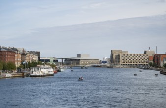 View from the Knippelsbro bascule bridge to the Havngade, the Inderhavnen or inner harbour, the