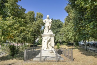 Monument to Alois Senefelder, Senefelder Platz, Prenzlauer Berg, Pankow, Berlin, Germany, Europe