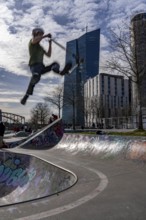 Building of the European Central Bank, ECB, Skaterpark am Ostenhafen, am Main in Frankfurt, Hesse,