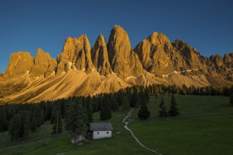 Sunset, Glatschalm, Geislerspitzen, Villnöss Valley, Sass Rigais, Dolomites, South Tyrol, Italy,