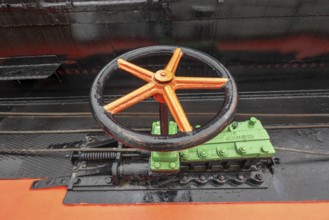 Museum of German Inland Navigation, museum ship paddle tug Oscar Huber, Vinckekanal harbour basin,