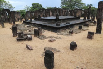 UNESCO World Heritage Site, ancient city Polonnaruwa, Sri Lanka, Asia, Buddha Seema Pasada