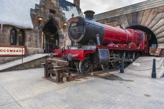 Hogwarts Express train at the Hogsmeade station in The Wizarding World of Harry Potter at Universal