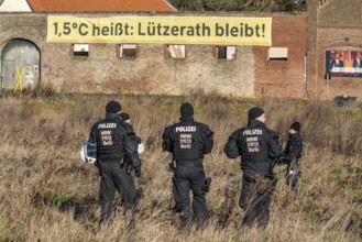 Start of the eviction of the hamlet Lützerath at the lignite mine Garzweiler 2, preparation for the