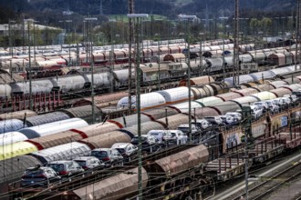 The Hagen-Vorhalle marshalling yard, one of the 9 largest in Germany, is located on the