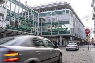 Galeria Kaufhof department stores' in the city centre of Krefeld, on Hochstraße, is affected by the