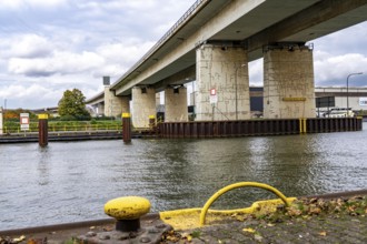 The Berlin Bridge, motorway A59, over the Duisburg port area, 1.8 km long, has a remaining useful