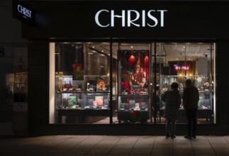 Night shot, jewellery shop CHRIST, jewellery, shop window, pedestrian zone, shopping, logo, shop,