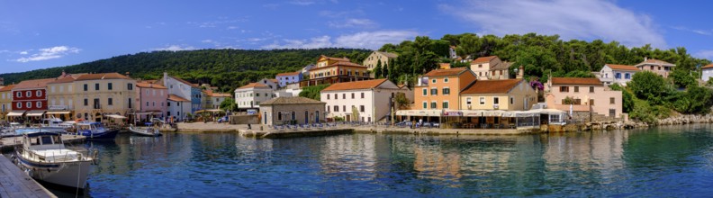 Veli Losinj harbour, near Mali Losinj, island of Losinj, Kvarner Gulf Bay, Croatia, Europe