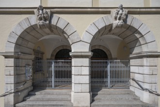 Main entrance with two archways of the Dürer-Gymnasiumm, built in 1833 under King Ludwig I, Sielstr