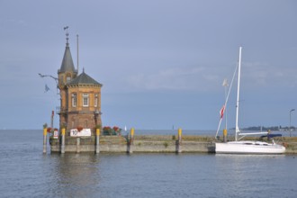 Pier cottage with yacht, entrance to harbour, cottage, quay, pier, Constance, Obersee, Lake