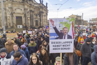 160 organisations and initiatives demonstrated against the right in Dresden on Saturday. Around 10,