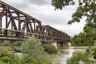 Truss bridge, railway bridge over the Adda, Pizzighettone, Lombardy, Italy, Europe