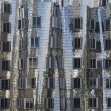 Gehry buildings, Media Harbour, Neuer Zollhof, Düsseldorf, North Rhine-Westphalia, Germany, Europe