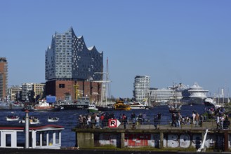 Europe, Germany, Hamburg, Elbe, harbour birthday, parade in front of the Elbe Philharmonic Hall,