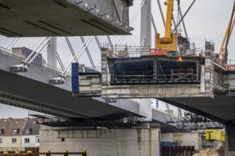 Demolition of the old A40 Rhine bridge Neuenkamp, next to it the first part of the new motorway