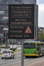 Information on the curfew, during the third Corona lockdown, in Oberhausen, via a large display in