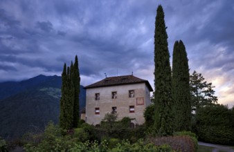 Thurnerhof, Schenna, Scena, evening light, atmospheric, South Tyrol, Autonomous Province of