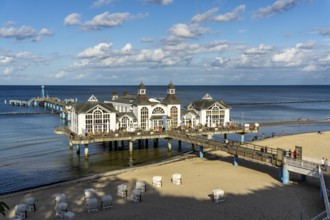 The Sellin pier, 394 metres long, with restaurant, jetty, beach chairs, island of Rügen,