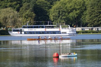 Lake Baldeney, Ruhrstausee, excursion boat of the Weiße Flotte Baldeney, rowing boat, SUP as a