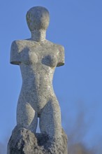 Sculpture Liberté - free in thinking and being by Dietmar Schmid 2019, stone sculpture, modern art,