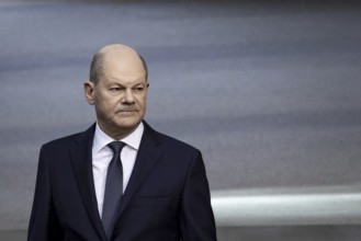 Olaf Scholz (SPD), Federal Chancellor, recorded in front of a questioning of the Federal Government