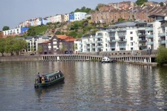 Narrow boat on River Avon, Floating Harbour, Hotwells, Bristol, England, UK