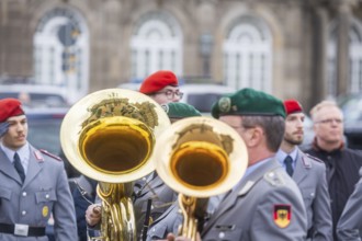 Public roll call of the Army Officers' School on Theatre Square: Bundeswehr honours and bids