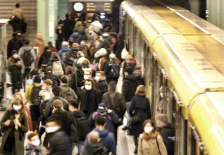 Berlin Alexanderplatz underground station, passengers with masks, 19 October 2020