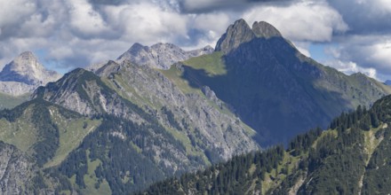 Mountain panorama from Söllereck to Höfats, 2259m, Allgäu Alps, Allgäu, Bavaria, Germany, Europe