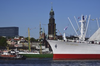 Europe, Germany, Hamburg, harbour, Cap San Diego, museum ship, cargo ship, tower of the Michel,