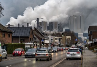 Dormagener Straße in Niederaussem, lignite-fired power station, RWE Power AG Niederaussem power