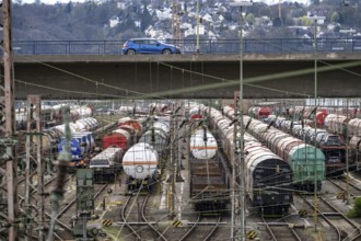 The Hagen-Vorhalle marshalling yard, one of the 9 largest in Germany, is located on the