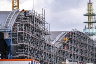 Modernisation of Duisburg Central Station, the platforms of the 13 tracks are being renewed, the