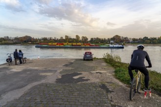 Ferry terminal in Langst-Kierst, Meerbusch, connection to Düsseldorf-Kaiserswerth, container cargo