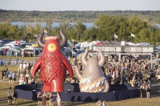 Highfield mascot Highviech and entrance area at the Highfield Festival on Friday, Störmthaler See,