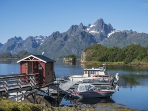 Little marina at the Tennfjord, branch of Raftfjord visible in the back, Raftsund, the waterway