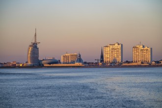 Skyline of Bremerhaven, seen over the Weser, Atlantic Sail City Hotel, Klimahaus, skyscrapers at