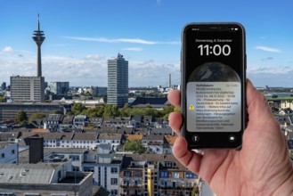 Warning day, 08.12.22 in Germany, first trial warning via cell broadcast, automatic alerting of the
