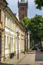 Duisburg-Ruhrort harbour district, residential buildings, St. Maximilian's Church, Fabrikstrasse,