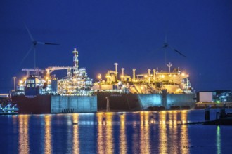 EemsEnergyTerminal, floating LNG terminal in the seaport of Eemshaven, tankers bring liquefied