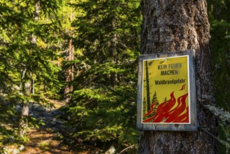 Forest fire danger sign, fire, danger, climate, summer, heat, warning sign, forest fire, Valais,