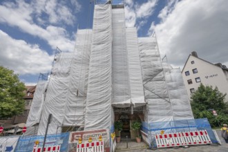 Scaffolded historic Unschlitthaus, built in 1491, Obere Wörthstr. 26, Nuremberg, Middle Franconia,