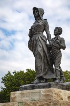 Ponca City, Oklahoma, The Pioneer Woman Statue by Bryant Baker, outside the Pioneer Woman Museum