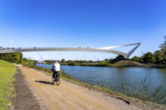 New bridge over the Rhine-Herne Canal and the Emscher, leap over the Emscher, bicycle and