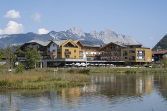 Flat houses at the Wildsee, Karwendel Mountains, Alps, Gschwandt, Seefeld, Tyrol, Austria, Europe