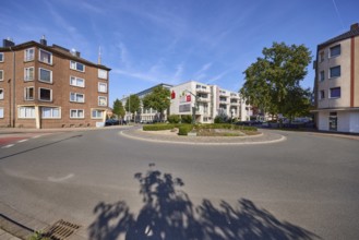 Roundabout at the intersection of Bismarckstrasse, Augustastrasse and Moltkestrasse with the head