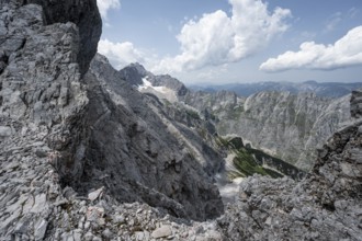 Rocky, steep mountain landscape, view of the Höllental and Zugspitze, crossing of the