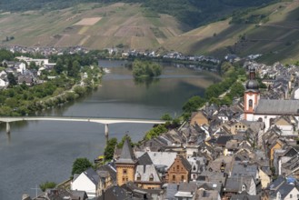 View of the Moselle and the village of Zell, Rhineland-Palatinate, Germany, Europe