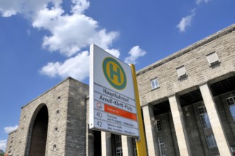 Arnulf-Klett-Platz stop (station forecourt), main railway station in Stuttgart, Baden-Württemberg,